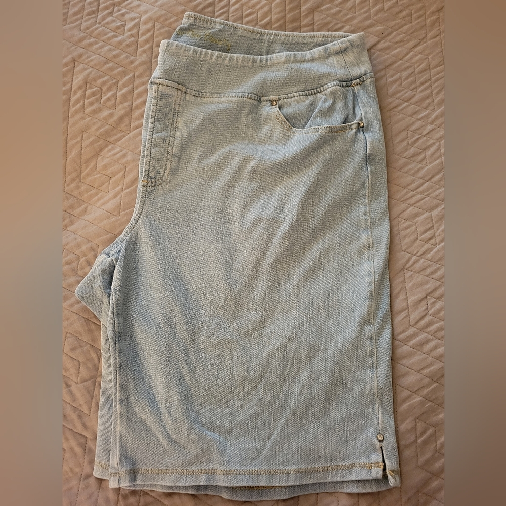 Belle By Kim Gravel Flexibelle Pull-On Jean Shorts